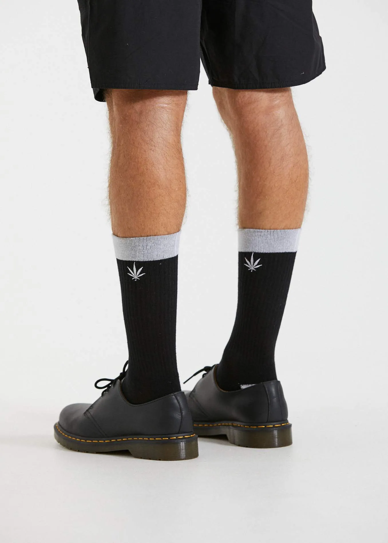 Afends Unisex Split - Hemp Socks One Pack - Black