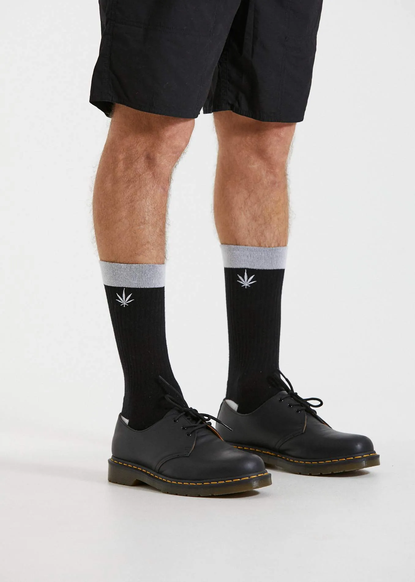 Afends Unisex Split - Hemp Socks One Pack - Black