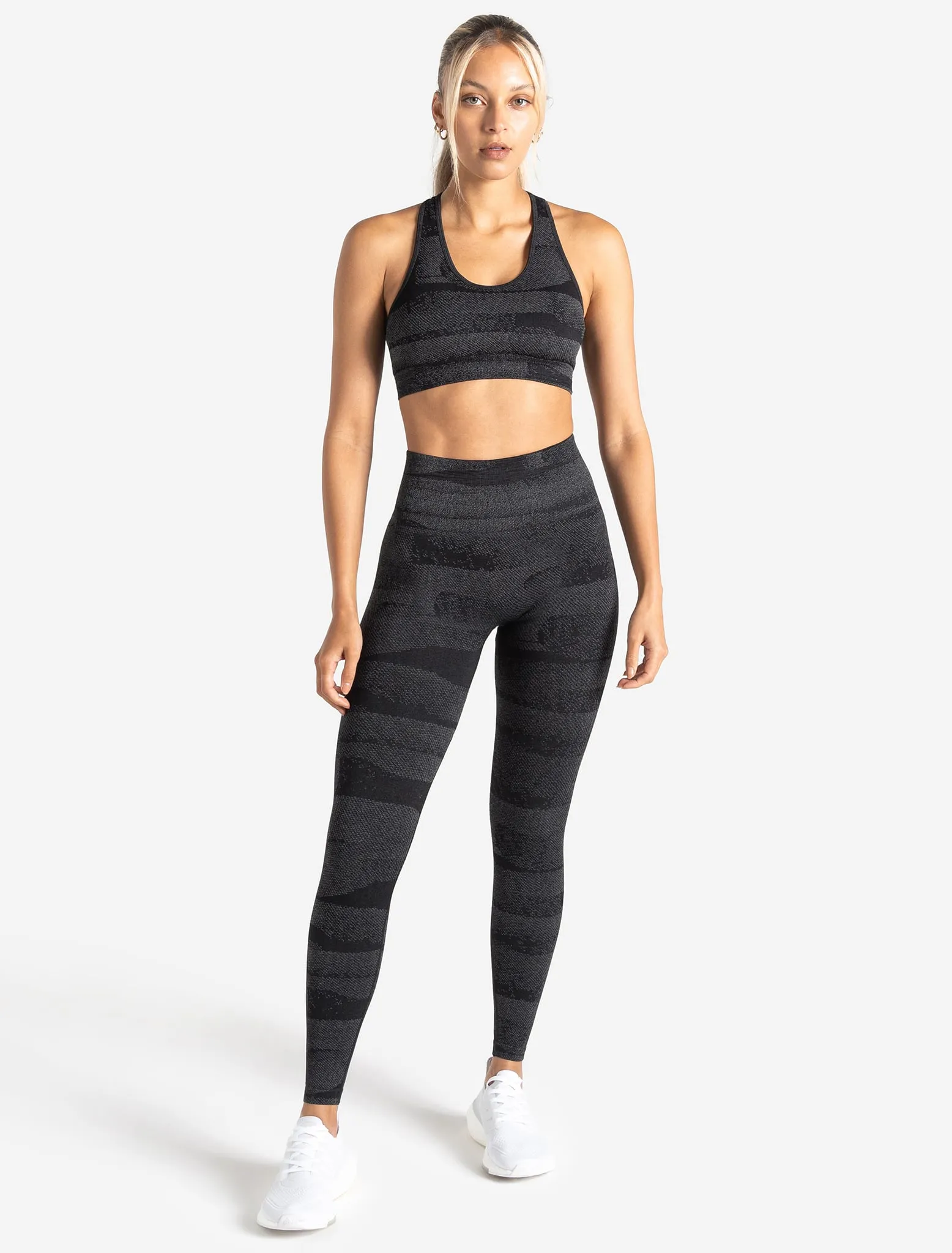 Boost Seamless Sports Bra - Black