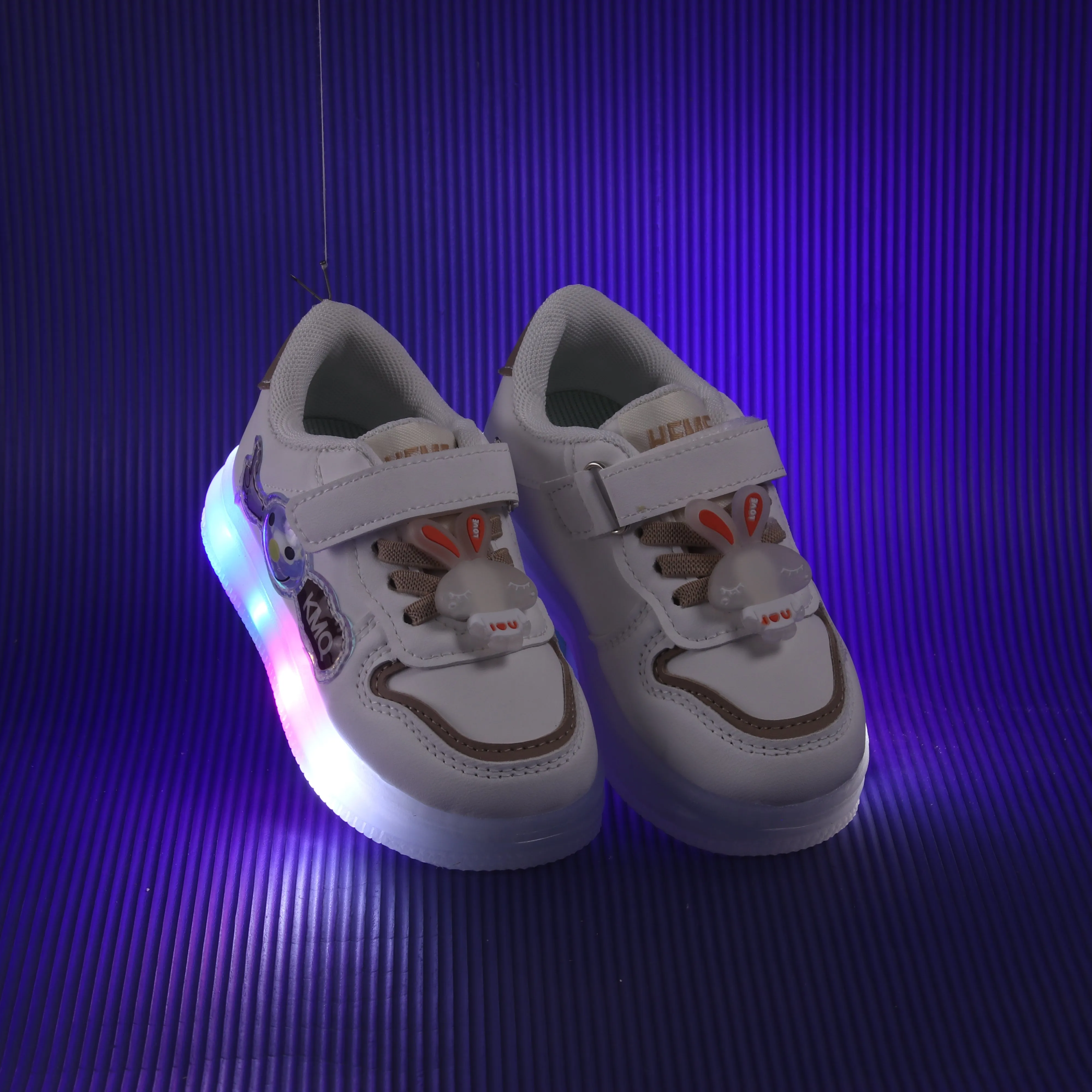 Charm Applique Velcro Closure Led Shoes - White & Brown