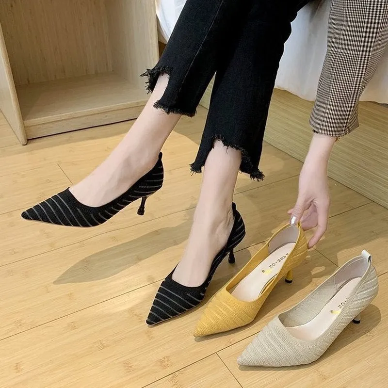 Classic Pointed toe kitten heel shoes