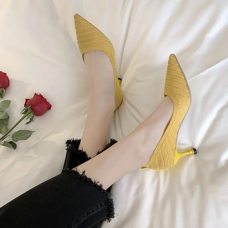 Classic Pointed toe kitten heel shoes