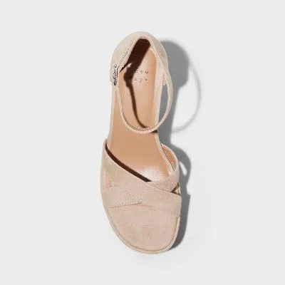 New - Women's Becky Platform Heels with Memory Foam Insole - A New Day Tan 6