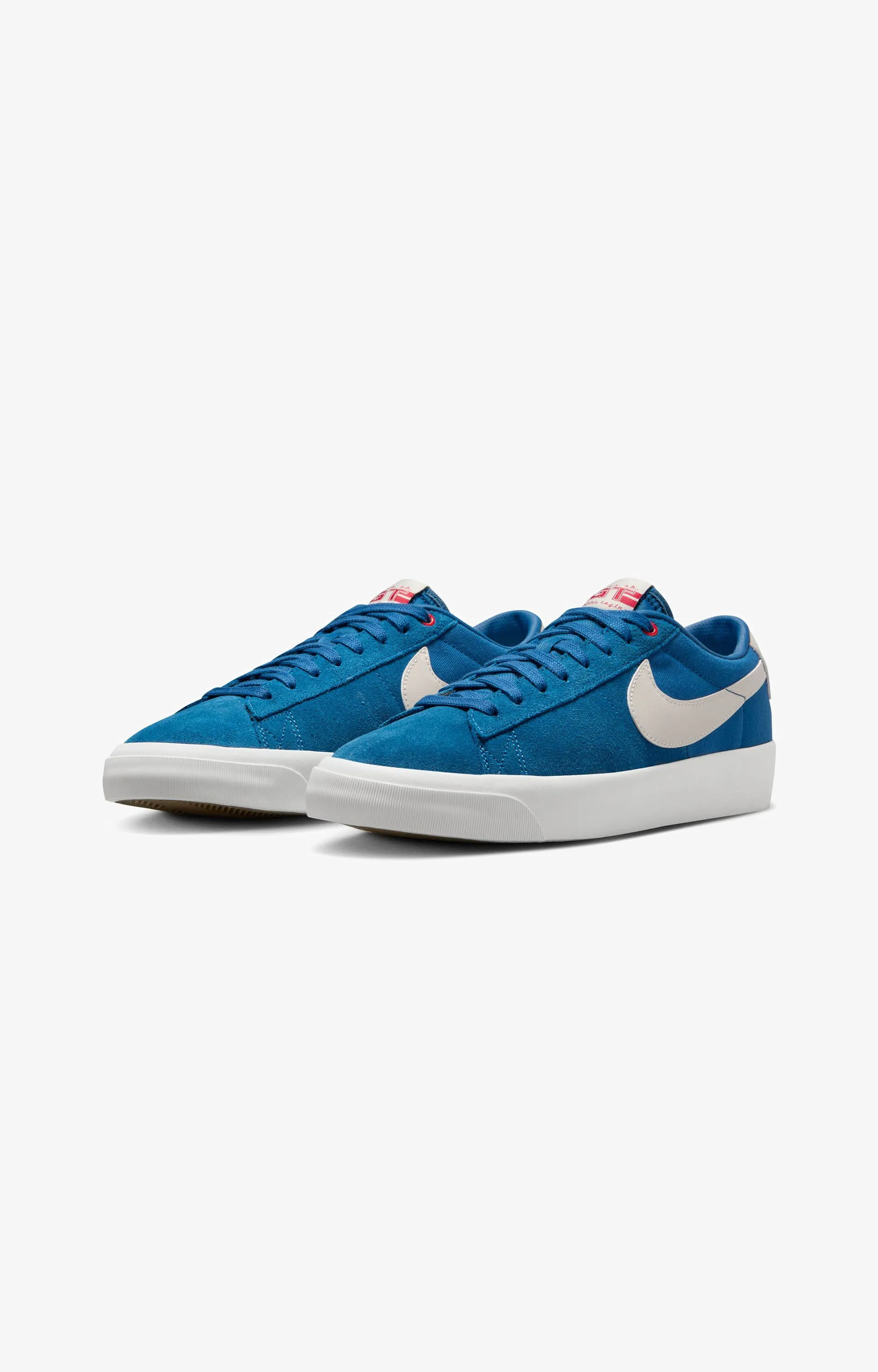 Nike SB Zoom Blazer Low Pro GT Shoe, Court Blue