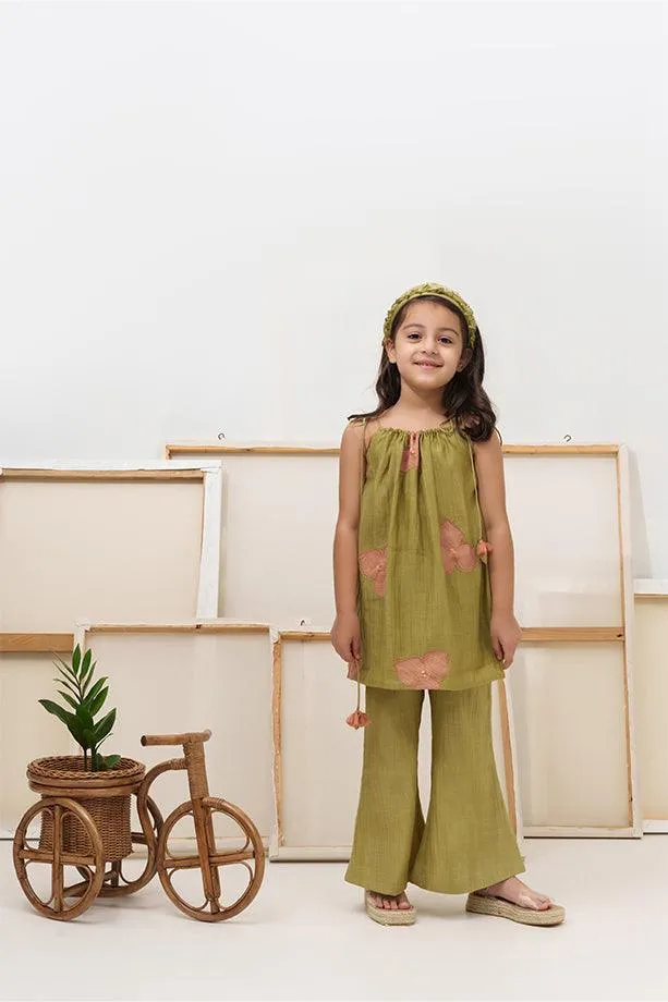 Welcome Set- Green Chanderi Silk Hand Embroidered Strapped Kurta & Boot Cut Pants Set for Girls